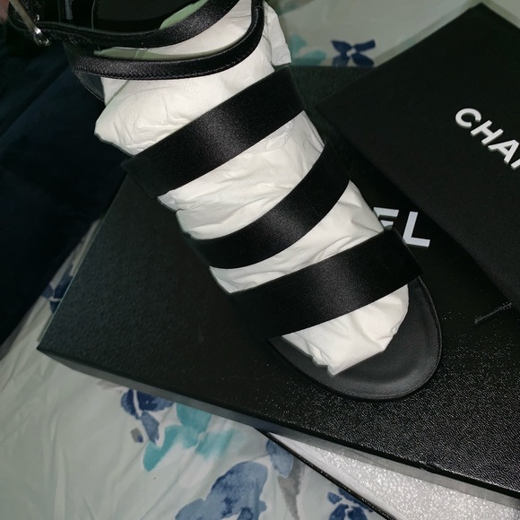 Authentic Chanel High Heel With Snake Around Heel - Picture 3 of 3